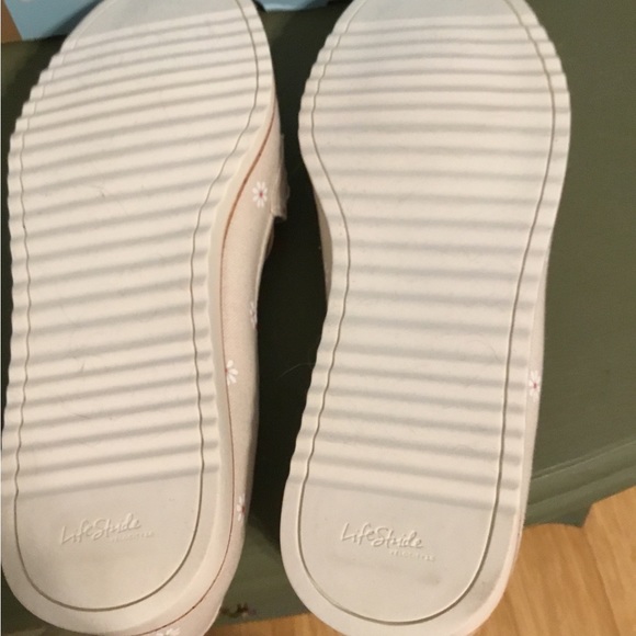 LifeStride Zee Loafers, natural, 9.5W - Picture 5 of 7